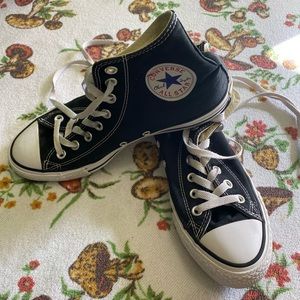 Converse Black High Tops mens 7 womens 9